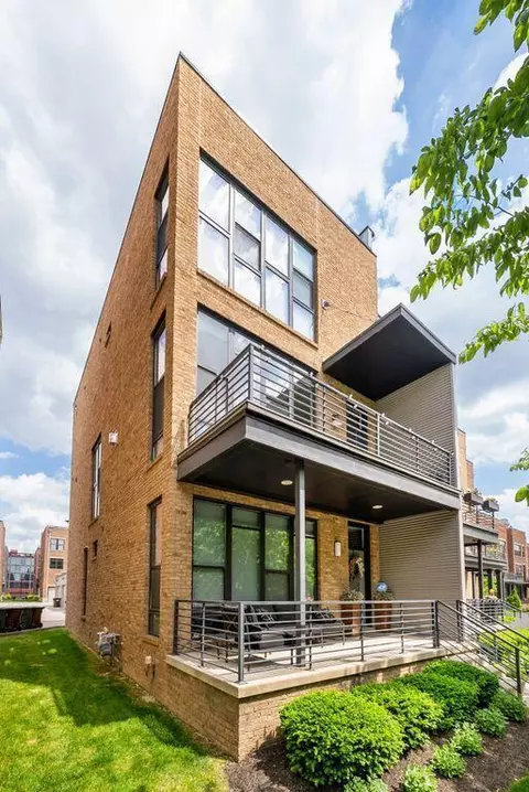 802 N 6th St, Columbus, OH 43215