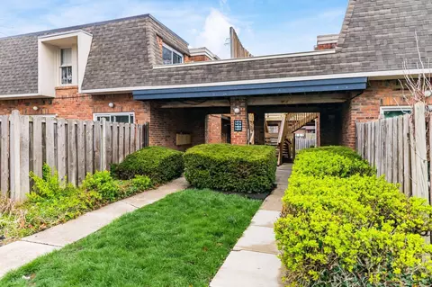 1474 Lafayette Dr #B, Columbus, OH 43220