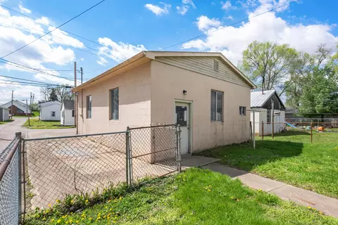 Exterior - 457 Half Ave, Circleville, OH 43113 photo 9 of 15