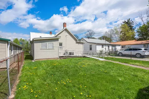 Exterior - 457 Half Ave, Circleville, OH 43113 photo 5 of 15