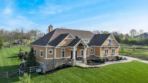 2182 Estates Ct, Springboro, OH 45066