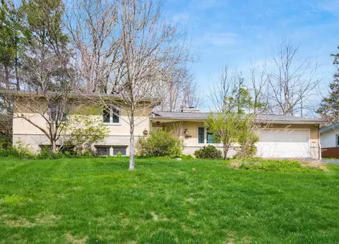 2252 Johnston Rd, Columbus, OH 43220