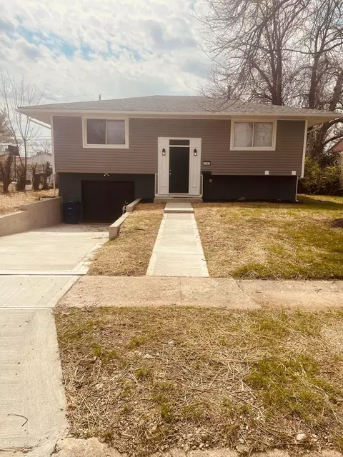 1645 Liscomb Rd, Columbus, OH 43207