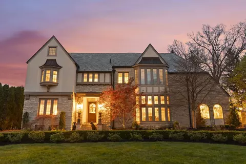 2528 Tremont Rd, Columbus, OH 43221