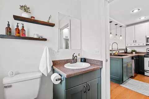 Bath - 532 E Moler St, Columbus, OH 43207 photo 1 of 5