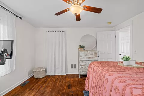 Bedroom - 532 E Moler St, Columbus, OH 43207 photo 6 of 6