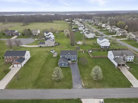 3153 Devonshire Dr, Delaware, OH 43015 photo 3
