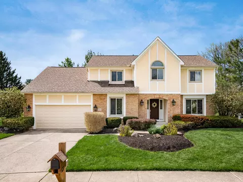 327 Whetstone Dr W, Powell, OH 43065