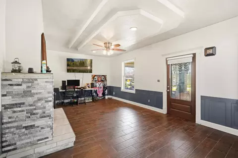 326 E 3rd St, Ashland, OH 44805 photo 4