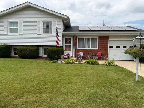 953 Marla Ave, Logan, OH 43138