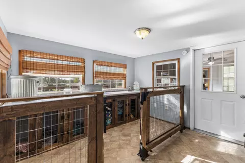 Entry Way - 19404 High St, Adelphi, OH 43101 photo 2 of 4