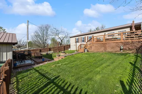 Exterior - 19404 High St, Adelphi, OH 43101 photo 7 of 10