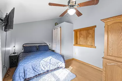 Bedroom - 19404 High St, Adelphi, OH 43101 photo 1 of 4