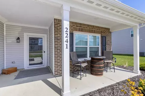 2241 Brookside Dr, Lancaster, OH 43130 photo 2