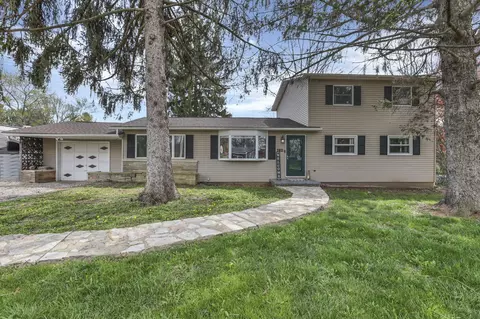2021 Rainbow Dr NE, Lancaster, OH 43130