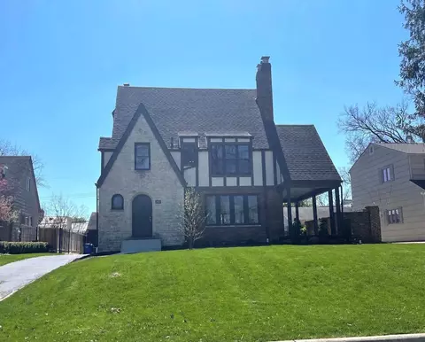 1967 Berkshire Rd, Columbus, OH 43221