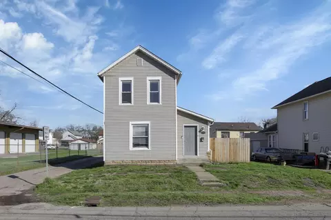 128 Wilson St, Newark, OH 43055