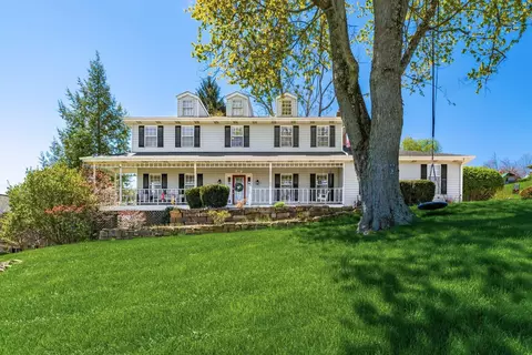 141 Applewood Dr, Chillicothe, OH 45601