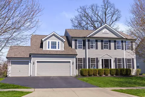 4004 Village Club Dr, Powell, OH 43065