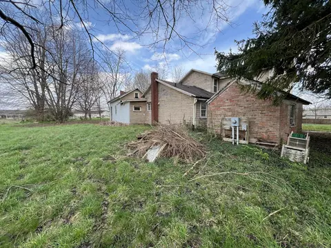 Exterior - 6192 Troy Rd, Springfield, OH 45502 photo 3 of 9