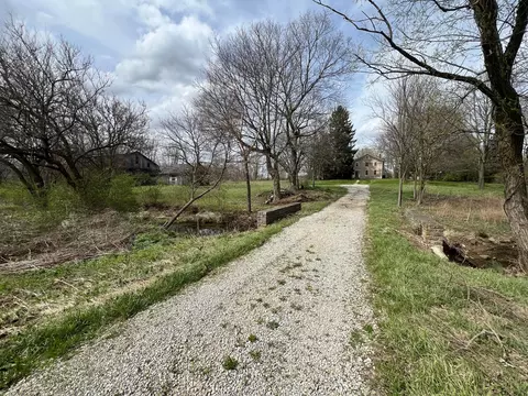 Exterior - 6192 Troy Rd, Springfield, OH 45502 photo 6 of 9
