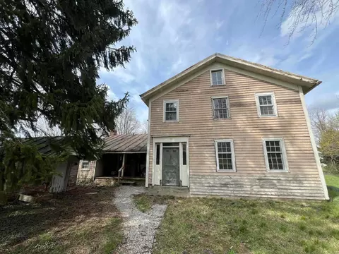 Exterior - 6192 Troy Rd, Springfield, OH 45502 photo 2 of 9