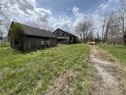 Exterior - 6192 Troy Rd, Springfield, OH 45502 photo 8 of 9