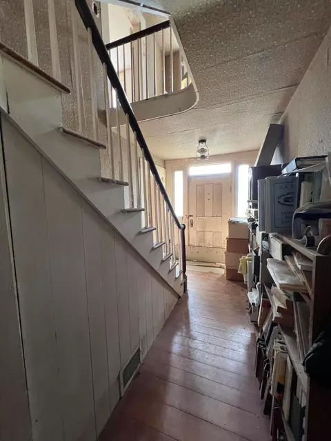 Entry Way - 6192 Troy Rd, Springfield, OH 45502 photo 1 of 2