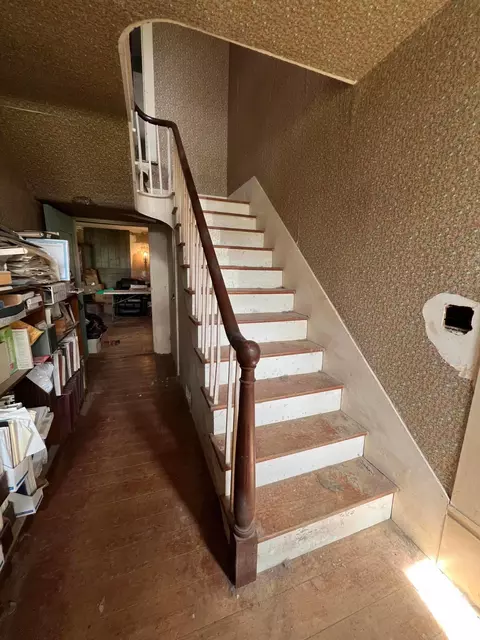 Entry Way - 6192 Troy Rd, Springfield, OH 45502 photo 2 of 2