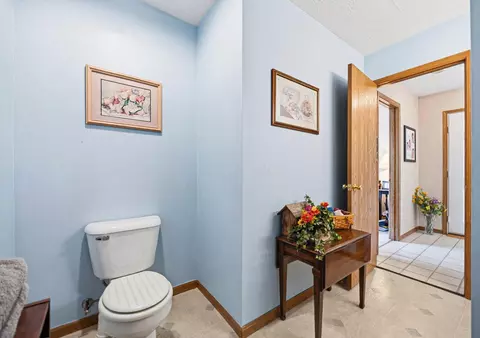 Entry Way - 3972 Covington Dr, Springfield, OH 45503 photo 2 of 5