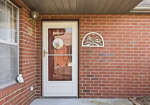 Entry Way - 3972 Covington Dr, Springfield, OH 45503 photo 1 of 5