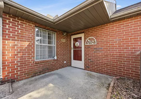 Exterior - 3972 Covington Dr, Springfield, OH 45503 photo 4 of 12