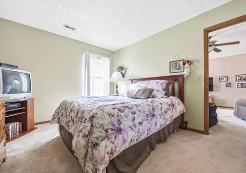 Bedroom - 3972 Covington Dr, Springfield, OH 45503 photo 1 of 7