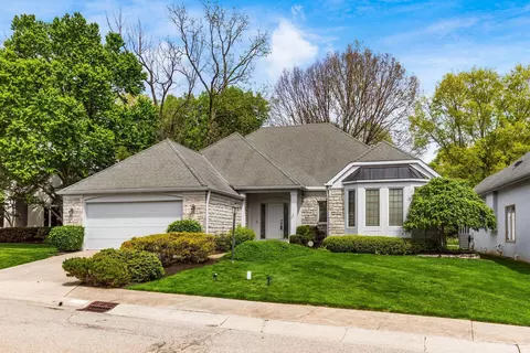824 Katherines Ridge Ln, Columbus, OH 43235