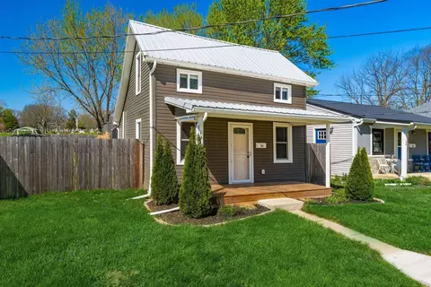 Exterior - 158 Hayward St, Circleville, OH 43113 photo 3 of 13