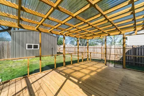 Exterior - 158 Hayward St, Circleville, OH 43113 photo 4 of 13