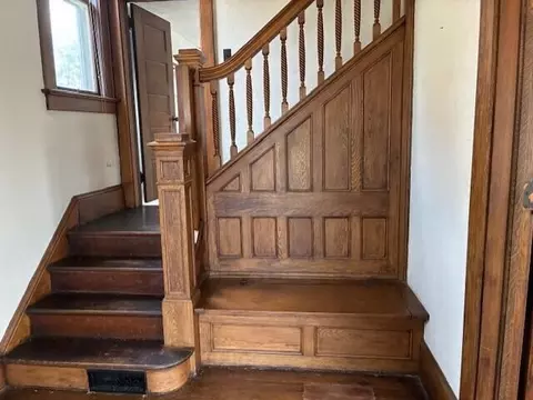 219 Coshocton Ave, Mount Vernon, OH 43050