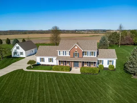 4645 Meadowgrove Dr NW, Carroll, OH 43112