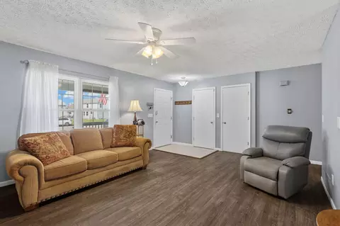 Entry Way - 1120 Devlin Ct, Columbus, OH 43228 photo 1 of 3
