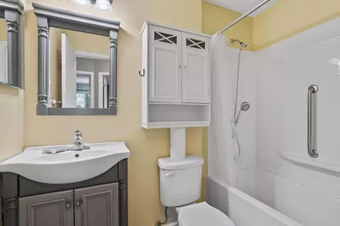 Bath - 1120 Devlin Ct, Columbus, OH 43228 photo 1 of 3