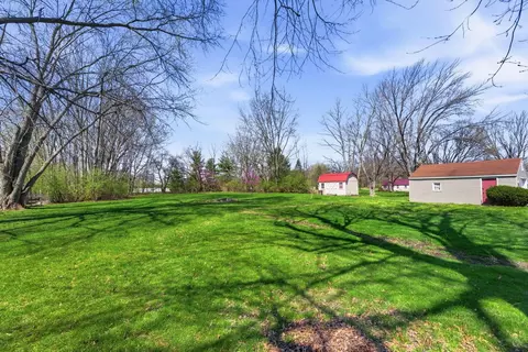 Exterior - 2113 Smeltzer Rd, Marion, OH 43302 photo 5 of 7
