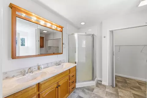 Bath - 2113 Smeltzer Rd, Marion, OH 43302 photo 1 of 3