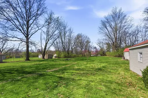 Exterior - 2113 Smeltzer Rd, Marion, OH 43302 photo 4 of 7