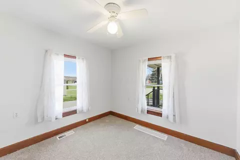 Bedroom - 2113 Smeltzer Rd, Marion, OH 43302 photo 3 of 3