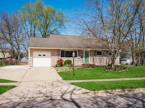 880 Faculty Dr, Columbus, OH 43221