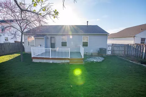 Exterior - 1034 Crossbrook Blvd, Galloway, OH 43119 photo 4 of 8