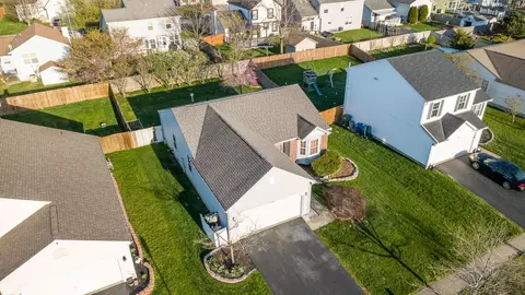 View/Area - 1034 Crossbrook Blvd, Galloway, OH 43119 photo 5 of 11