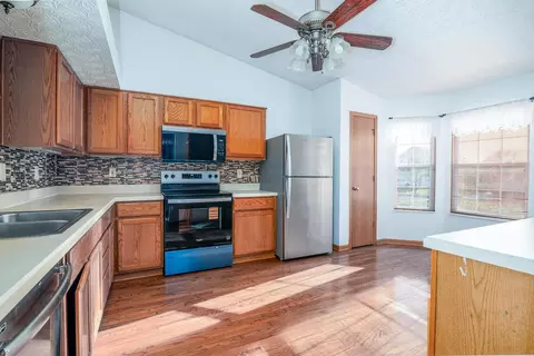 Kitchen - 1034 Crossbrook Blvd, Galloway, OH 43119 photo 1 of 4