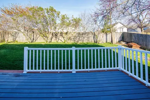 Exterior - 1034 Crossbrook Blvd, Galloway, OH 43119 photo 8 of 8
