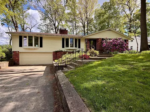 445 S Countryside Dr, Ashland, OH 44805